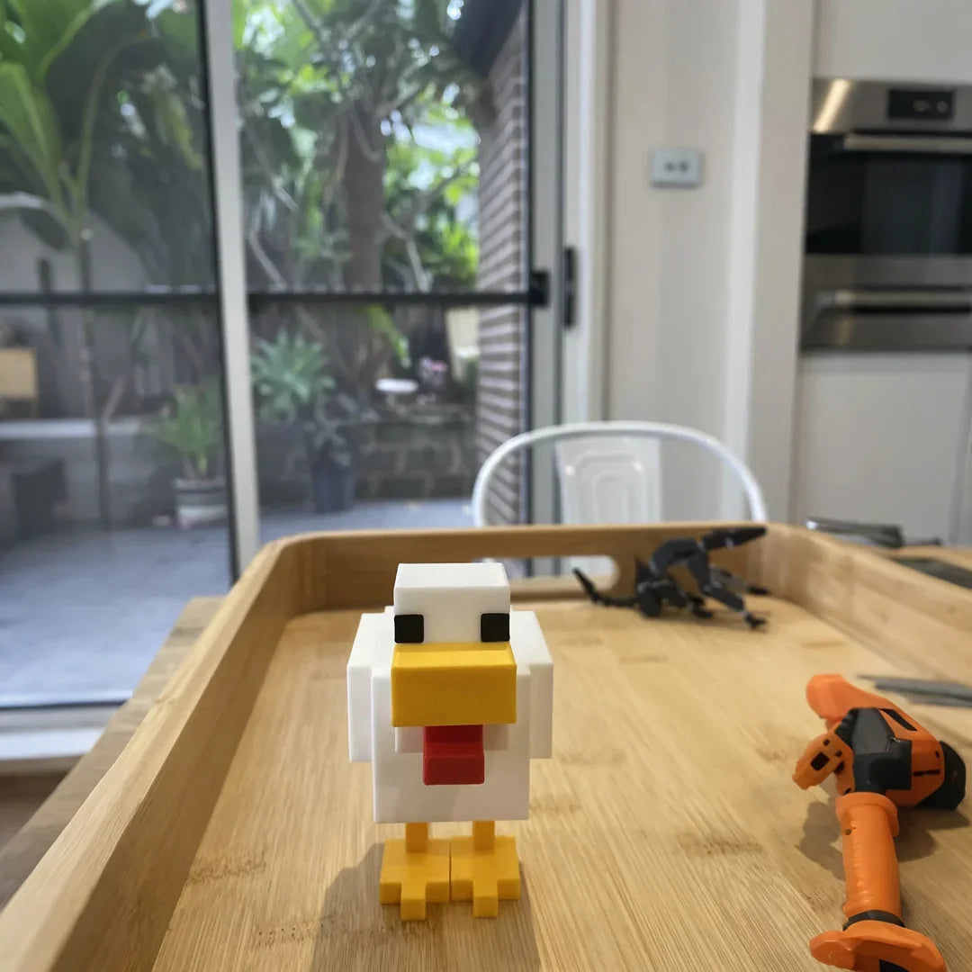 Statue YourLab “Pixel Chicken” – Sculpture Animale Pixélisée pour Déco Geek