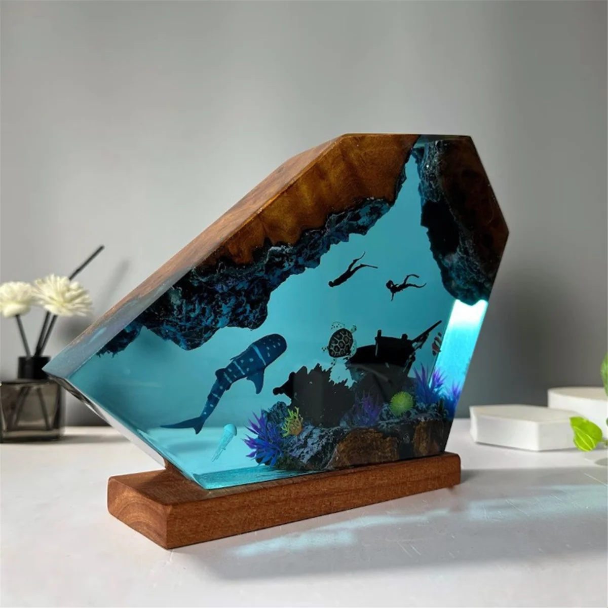 Lampe YourLab “Undersea Resin” – Sculpture Résine LED Baleine & Tortue